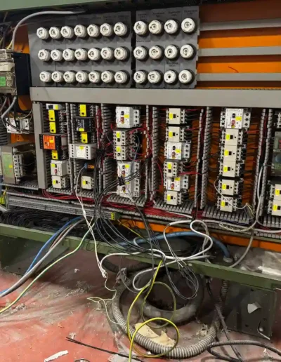 Quadro elettrico obsoleto non a norma